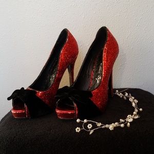 Holiday Spectaculars!🤩👠